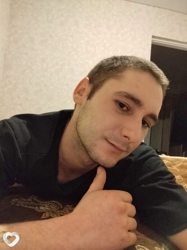 Максим, 24, Ейске — анкета №2315297