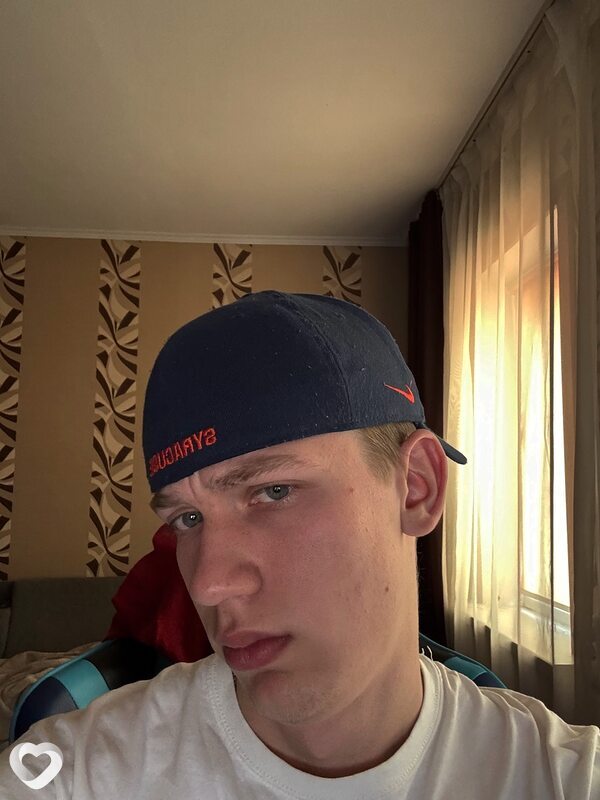 Даня, 19, Твери — анкета №2315800