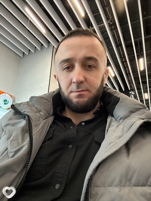 Максим, 32, Свободном — анкета №2315890