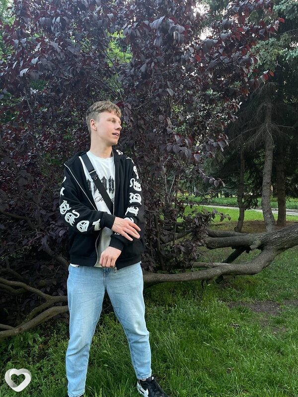 Олег, 23, Кривое Роге — анкета №2316321
