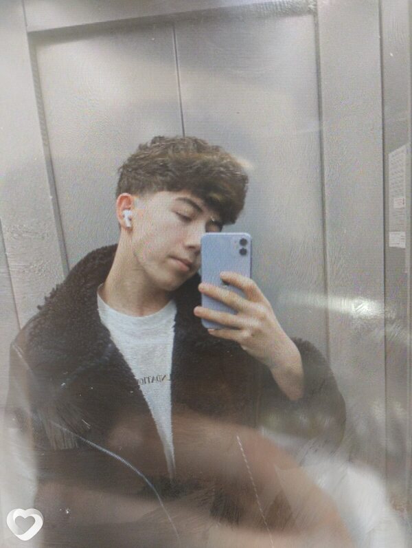 Дима, 20, Москве — анкета №2316502