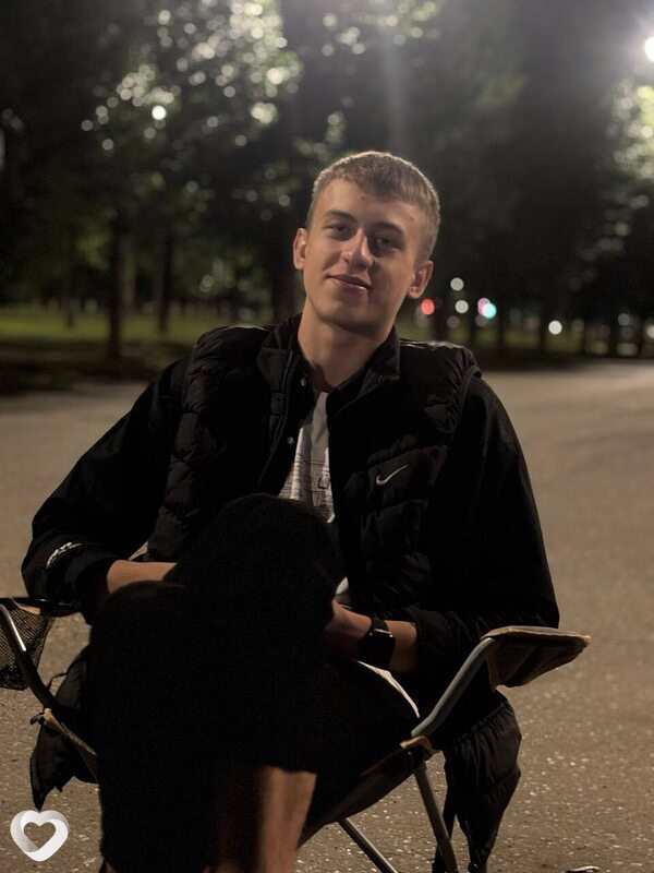 Анатолий, 21, Нижнекамске — анкета №2316836