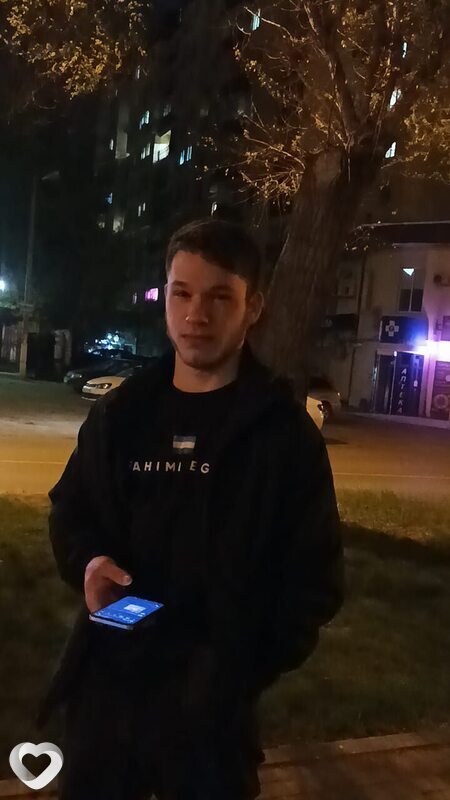 Анатолий, 21, Астрахани — анкета №2317377