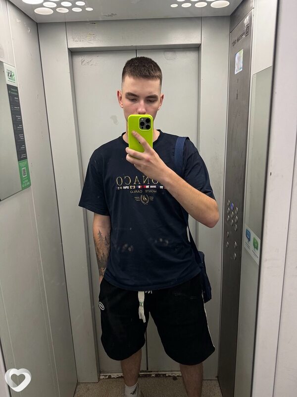 Паша, 24, Москве — анкета №2317659