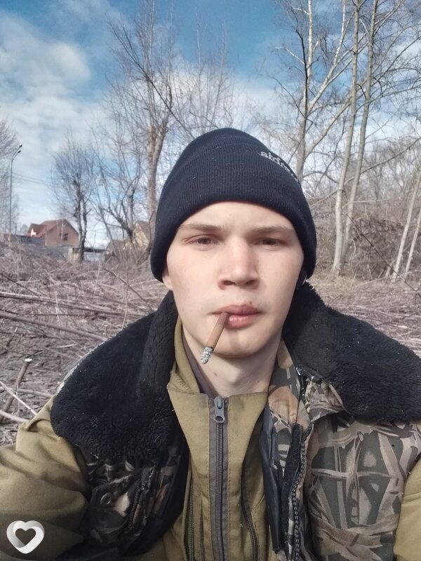 Владимир, 21, Камышлове — анкета №2317942