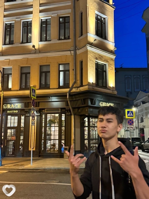 Амир, 19, Москве — анкета №2317995