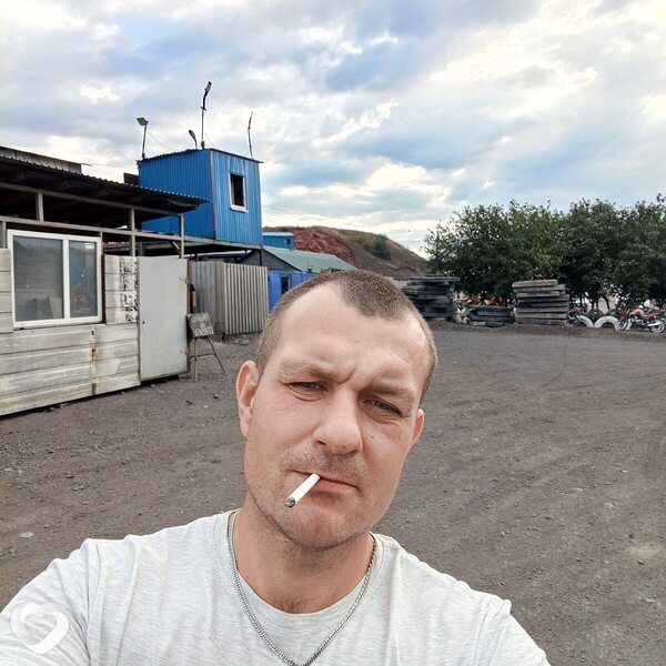 Женя, 39, Луганске — анкета №2318138
