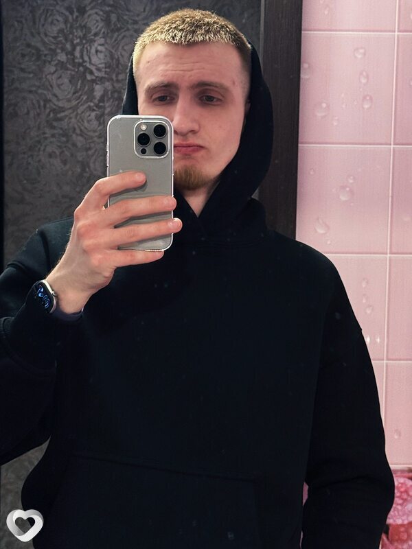 Костя, 22, Назарове — анкета №2322303