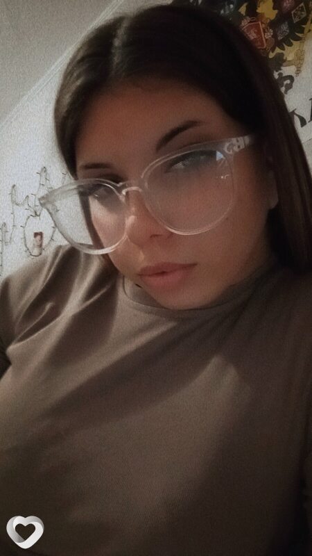Арина, 21, Тольятти — анкета №2322357