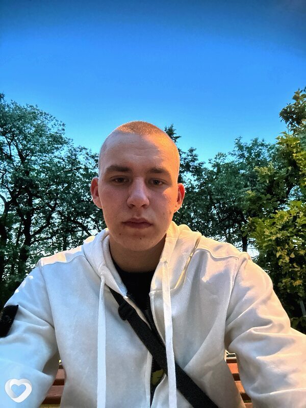 Даня, 20, Москве — анкета №2322661