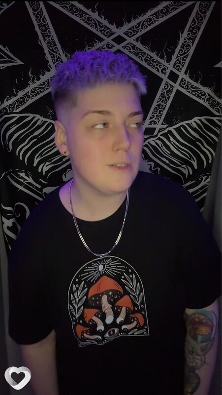 Вика, 23, Тюмени — анкета №2322576