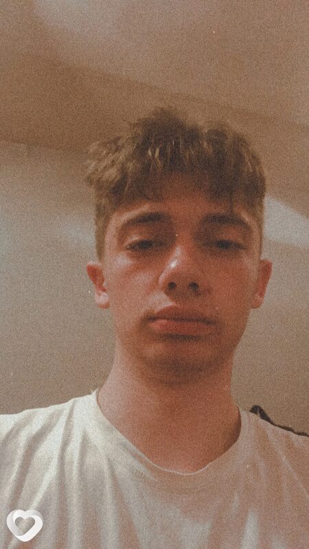 Максим, 22, Солигорске — анкета №2323128