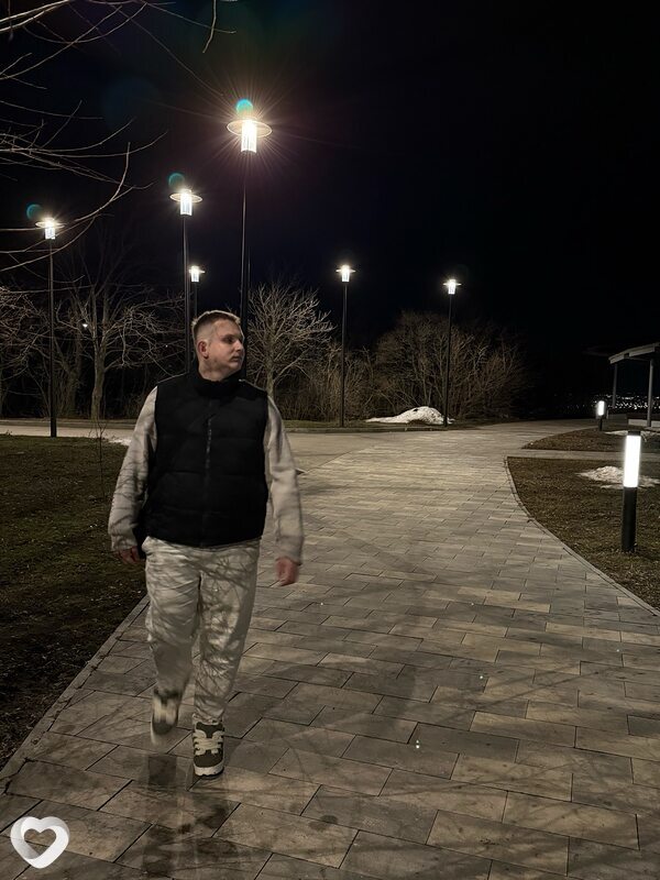 Артем, 23, Москве — анкета №2324281