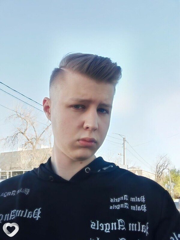 Максим, 26, Азове — анкета №2324073