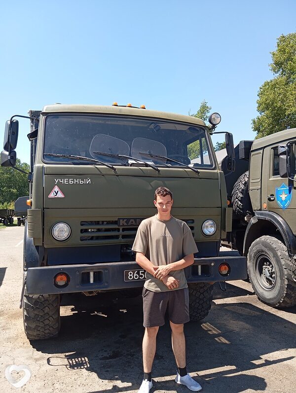 Захар, 20, Армавире — анкета №2324232