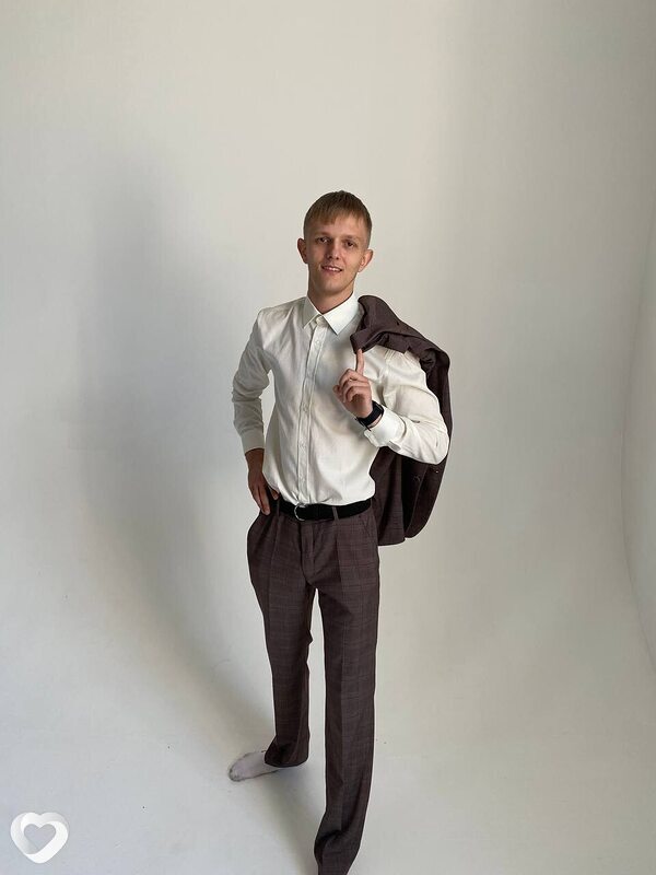 Максим, 25, Уссурийске — анкета №2324703