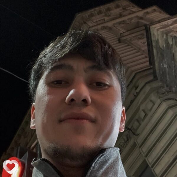 Толик, 22, Санкт-Петербурге — анкета №2324573