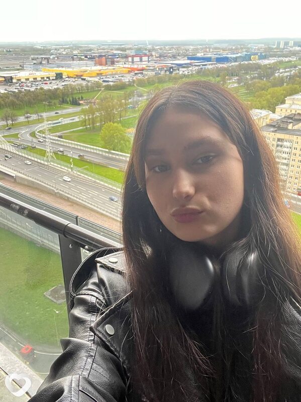 Олеся, 19, Санкт-Петербурге — анкета №2324986