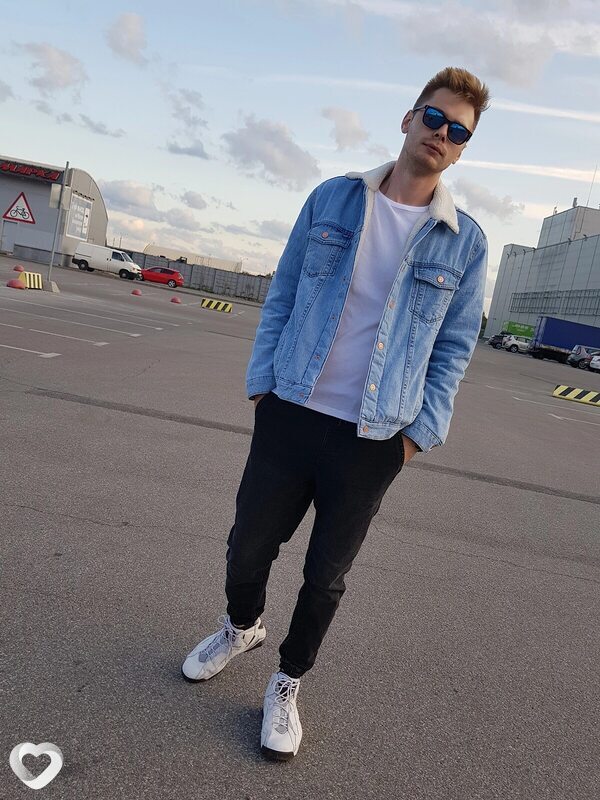 Максим, 28, Санкт-Петербурге — анкета №2325686