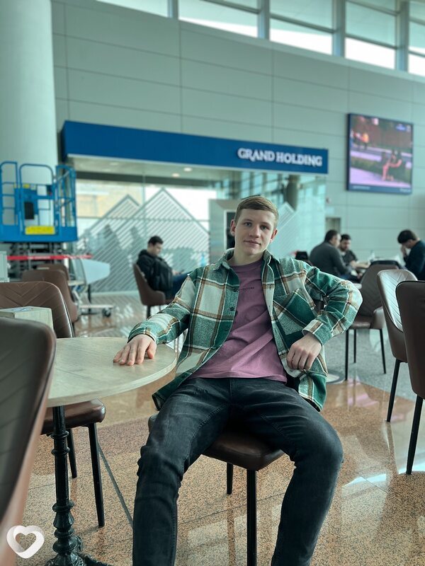 Денис, 25, Гродно — анкета №2327012