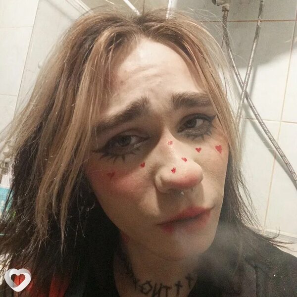 Вика, 21, Сочи — анкета №2327339