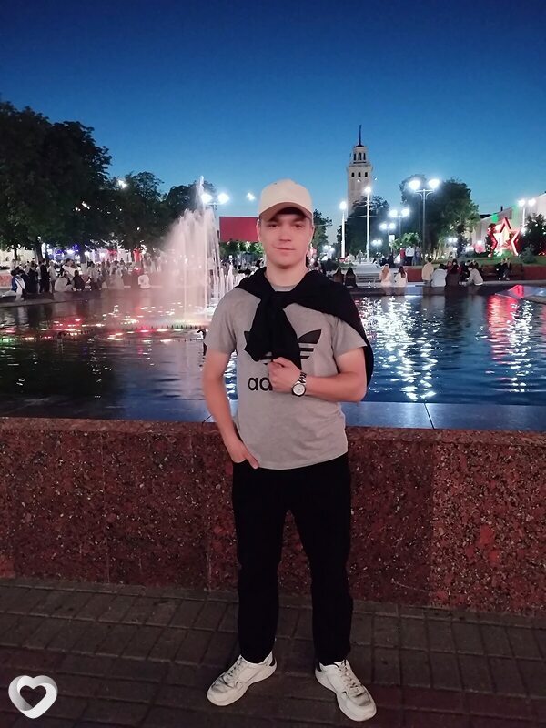 Иван, 21, Гомеле — анкета №2327408
