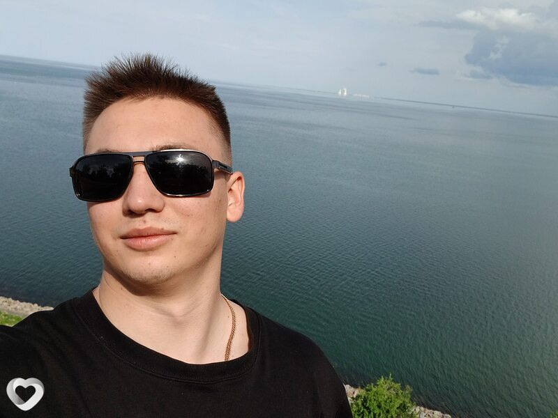 Артём, 21, Ростове-на-Дону — анкета №2328584