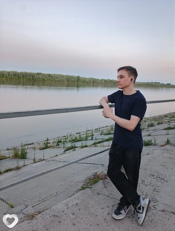 Сергей, 20, Бийске — анкета №2328200