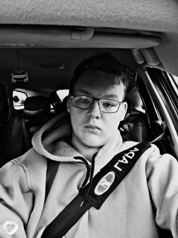 Дмитрий, 19, Минске — анкета №2328954