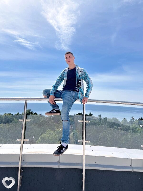 Дима, 20, Джанкое — анкета №2329244