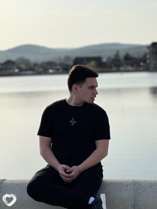 Эдуард, 24, Москве — анкета №2329570