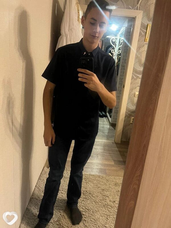Михаил, 20, Астрахани — анкета №2329902