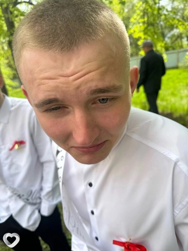 Кирилл, 19, Тюмени — анкета №2330264