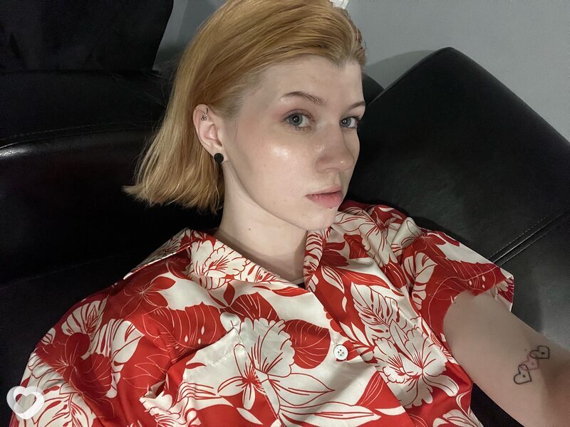 Дашулька, 21, Екатеринбурге — анкета №2330225