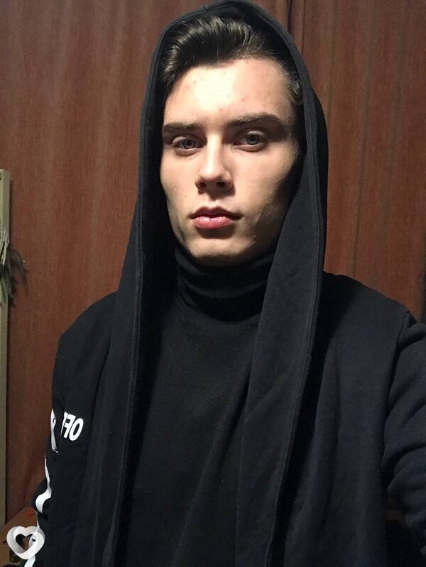 Константин, 22, Томске — анкета №2330596