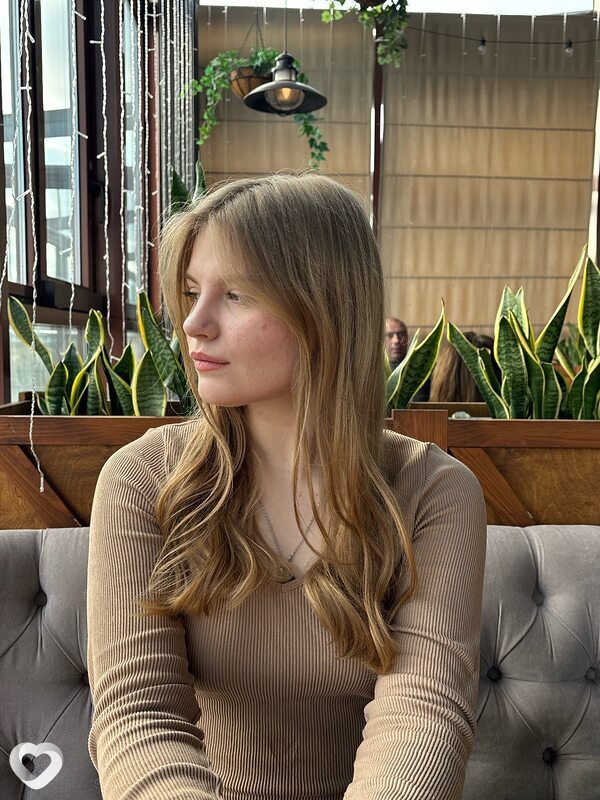 Ксюня, 20, Москве — анкета №2330881