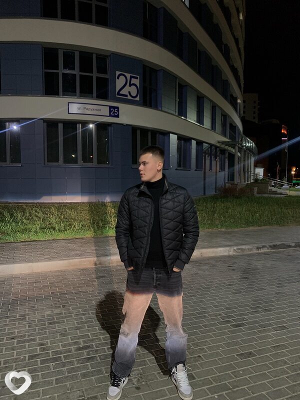 Лёша, 25, Минске — анкета №2331733