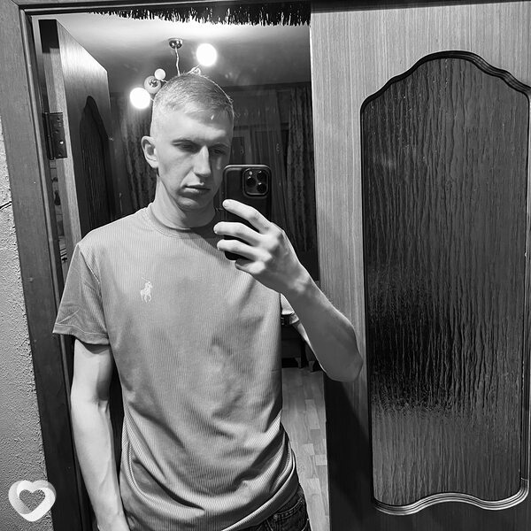 Виктор, 25, Калининграде — анкета №2333110