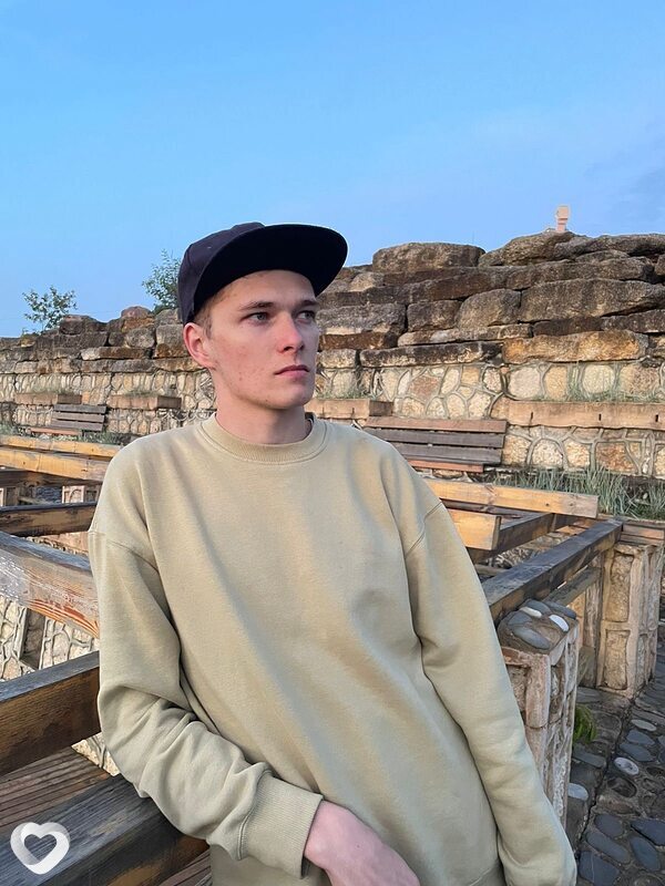 Захар, 23, Москве — анкета №2333517