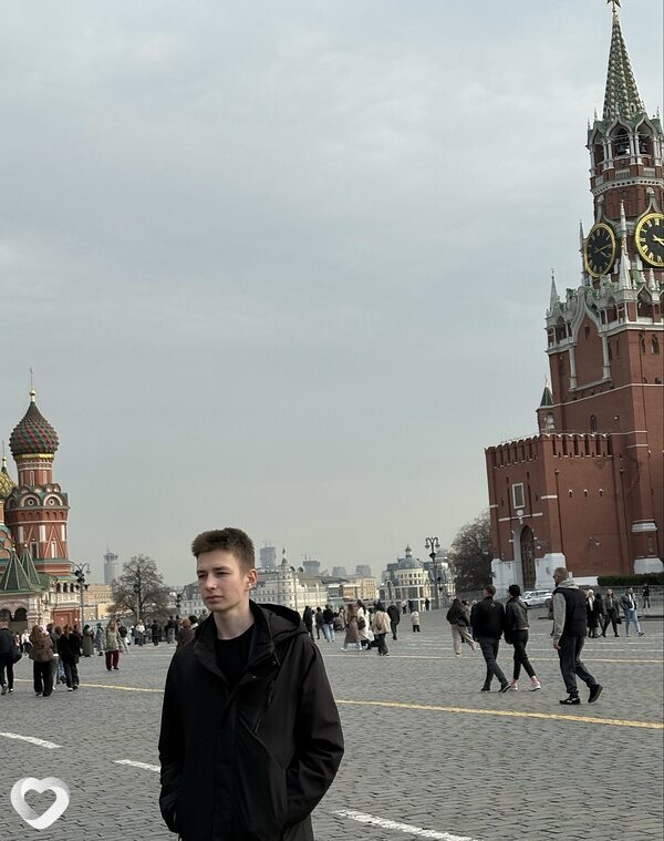Дмитрий, 20, Москве — анкета №2334337