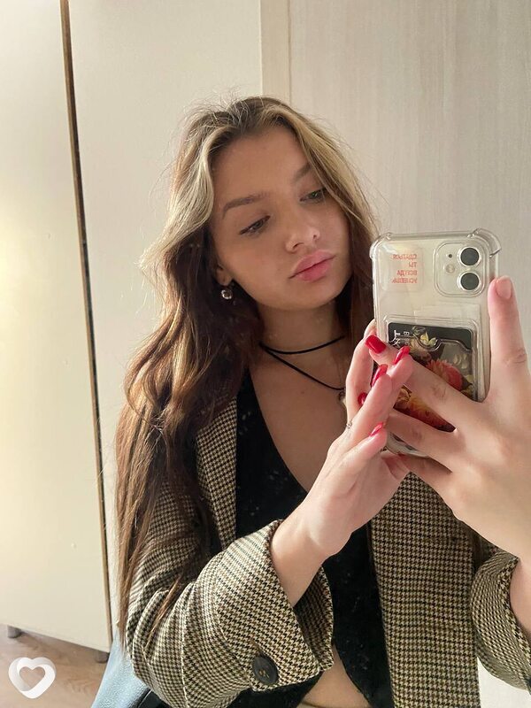 Катя, 25, Москве — анкета №2335037
