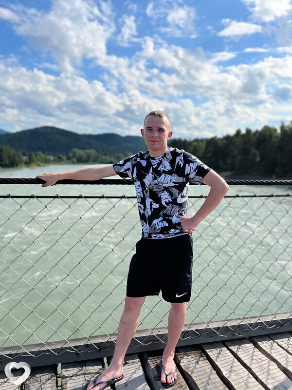 Андрей, 25, Санкт-Петербурге — анкета №2335222