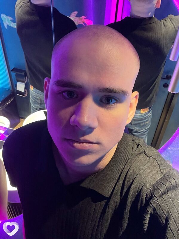 Дима, 21, Екатеринбурге — анкета №2335368