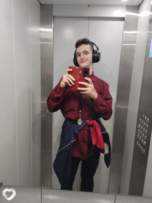 Лёнчик, 21, Москве — анкета №2335685