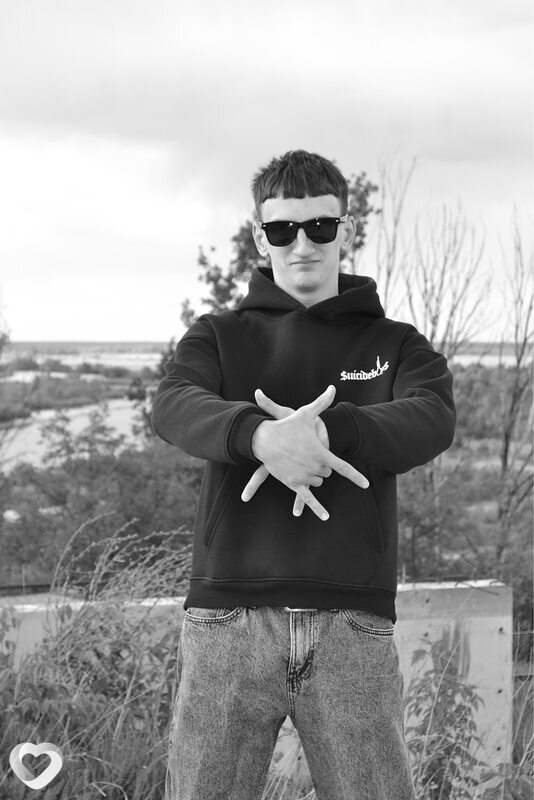 Максим, 21, Мозыре — анкета №2336875