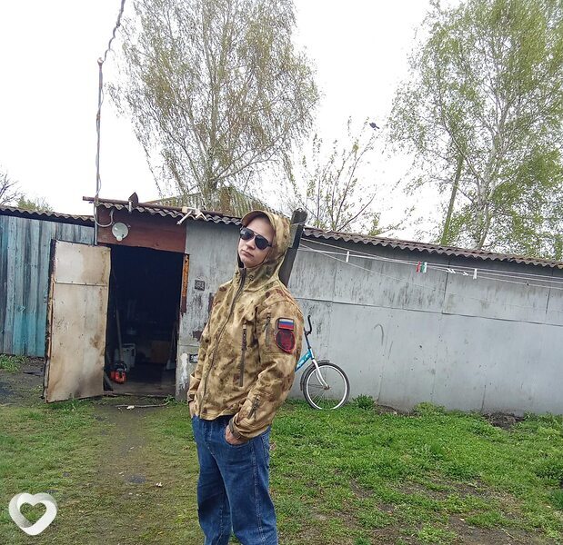 Илья, 21, Екатеринбурге — анкета №2336969