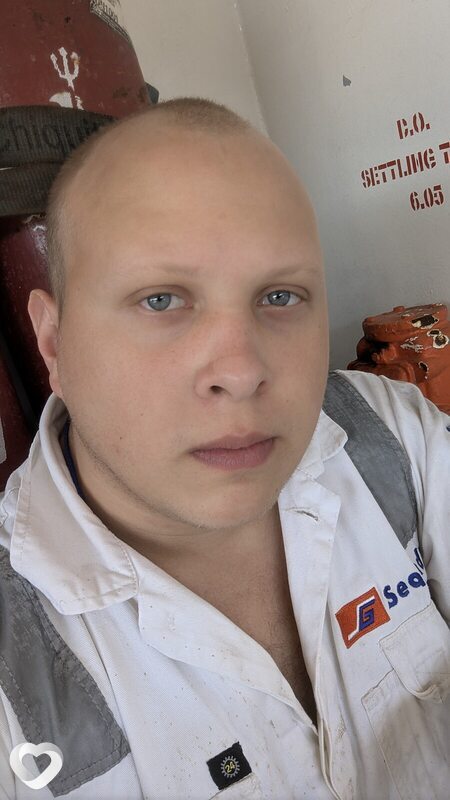 Артем, 26, Белогорске — анкета №2337046