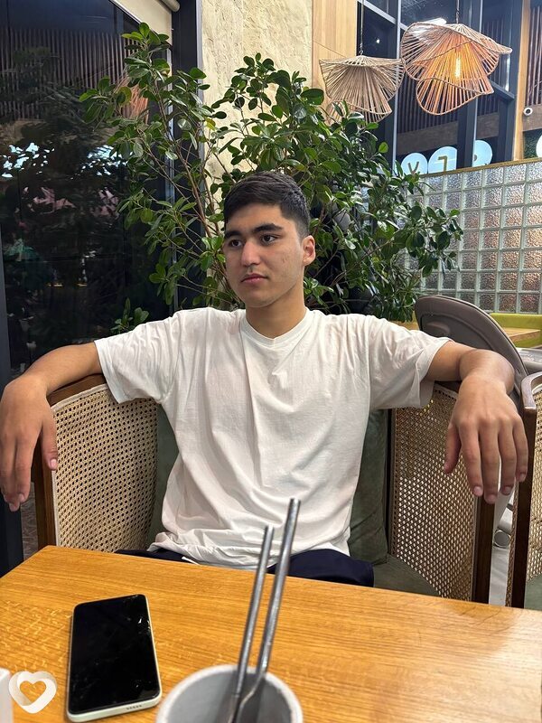 Тимур, 19, Новороссийске — анкета №2337511