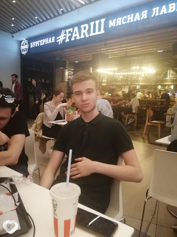 Михаил, 21, Коломне — анкета №2337369