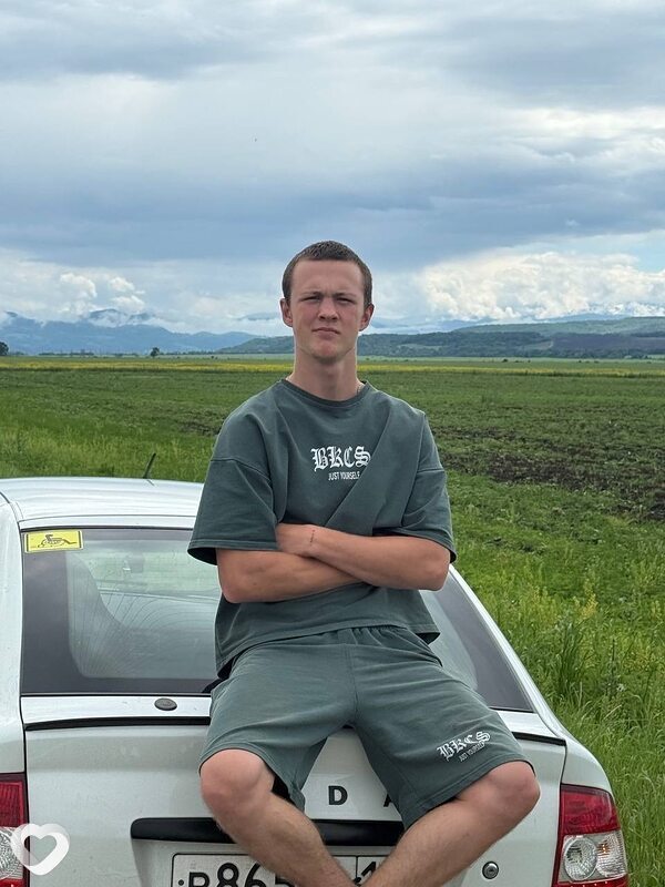Максим, 20, Курске — анкета №2338058